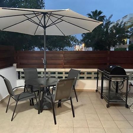 1 Bedroom Garden Flat, Sleeps 4 Пафос Экстерьер фото